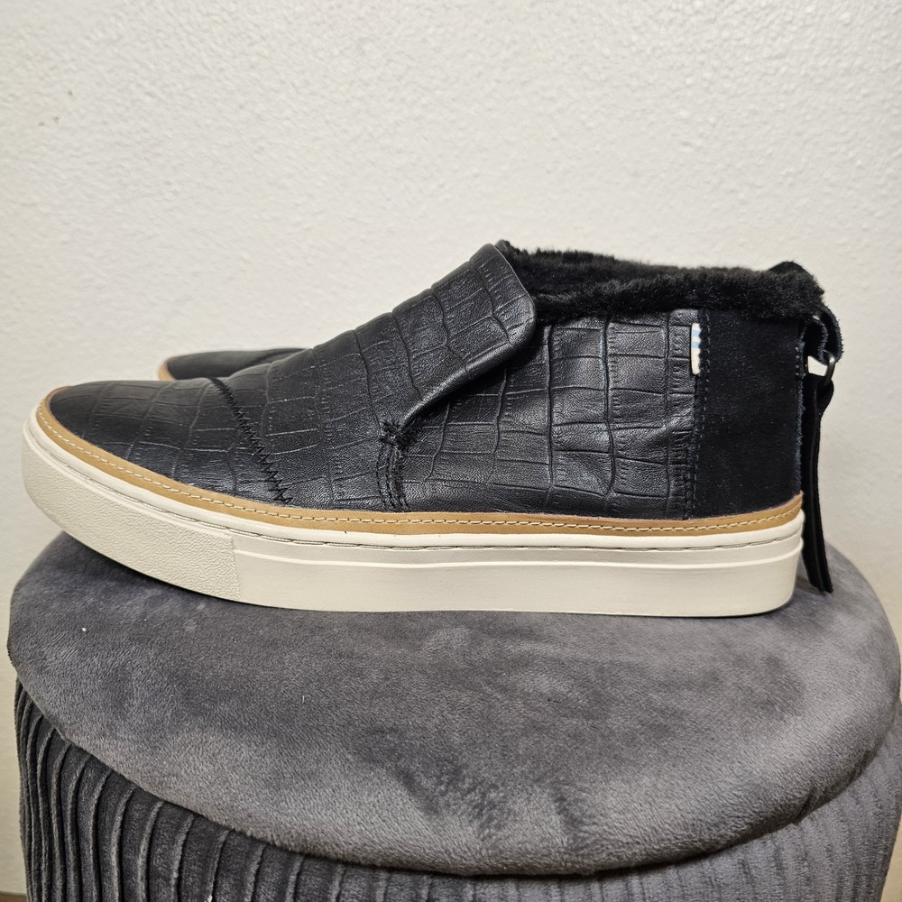 TOMS Black Leather Paxton Ankle Sherpa Lined Sneaker Women's EUC Size 8
